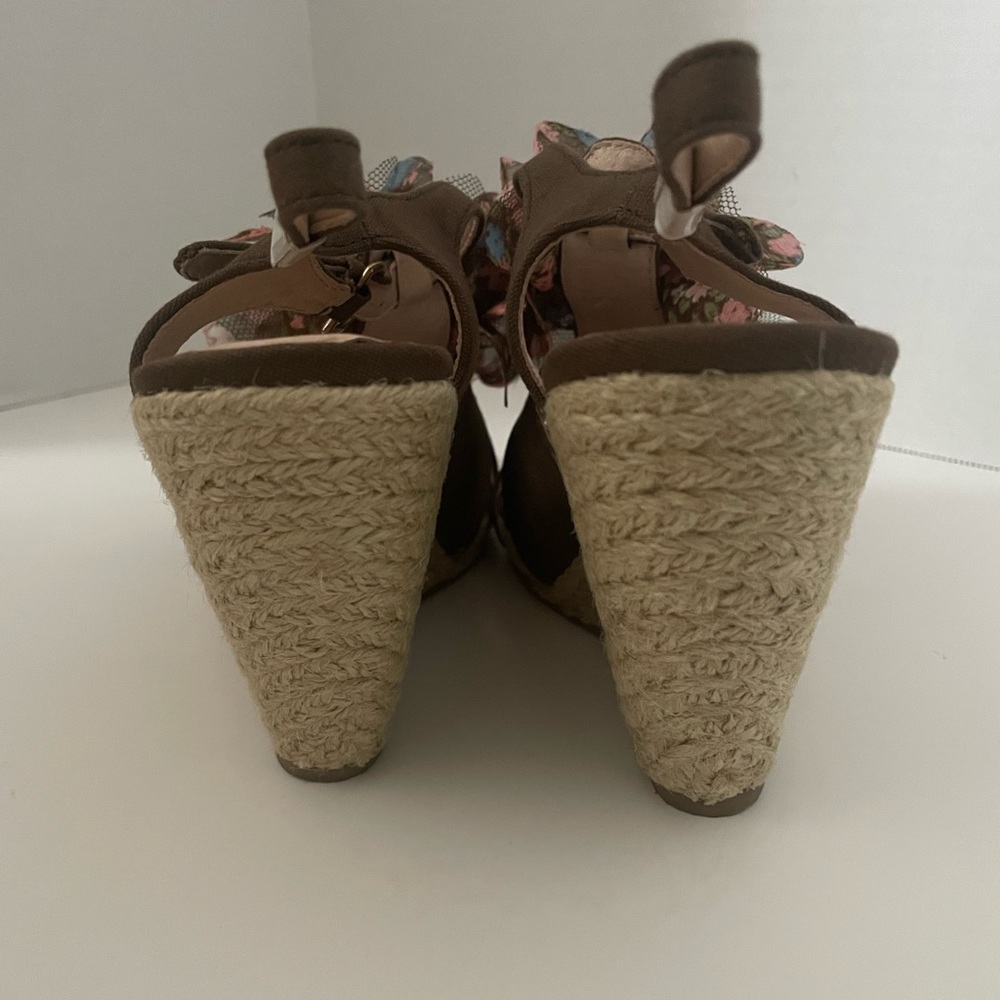 RESTRICTED APPLE PIE WEDGE SANDAL, WOMENS 7.5M New in box - Picture 4 of 7